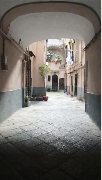 Napoli&Love Apartment Bovio Centro Storico Naples Exterior photo