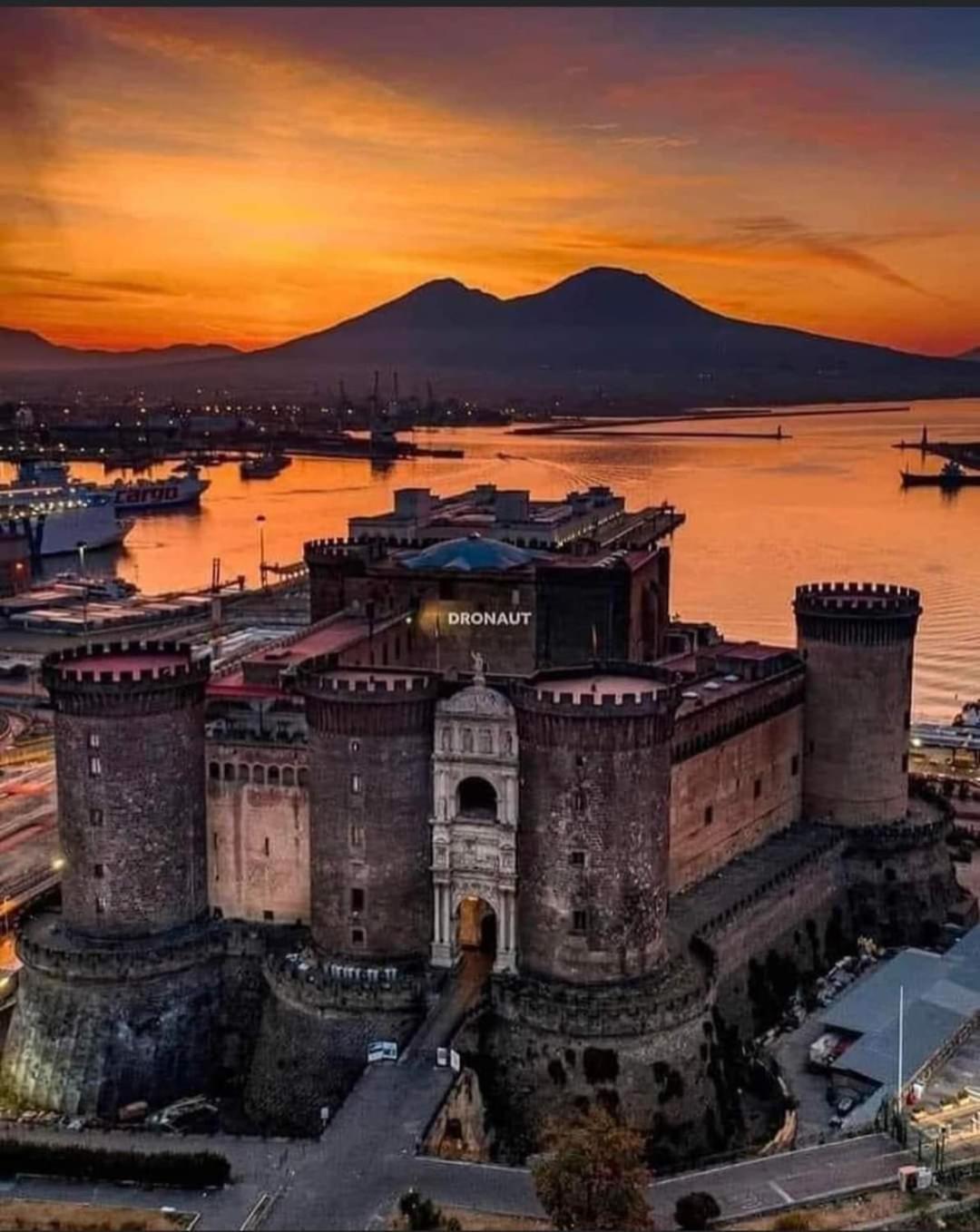 Napoli&Love Apartment Bovio Centro Storico Naples Exterior photo